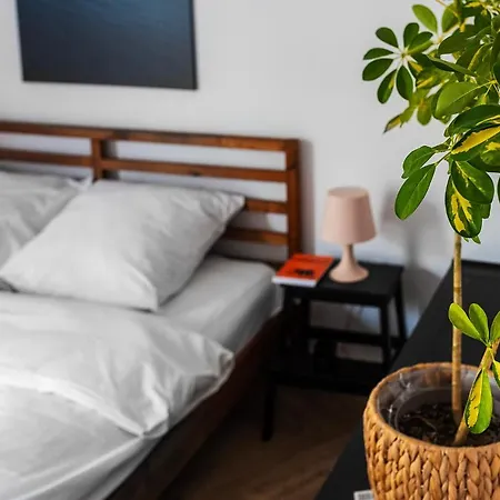 Charming Close To The Center Lägenhet *